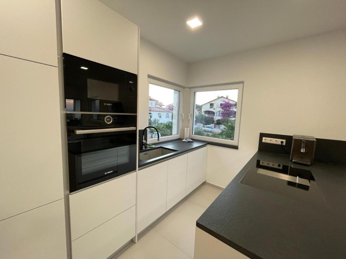 Apartment Rahat Ližnjan Kültér fotó